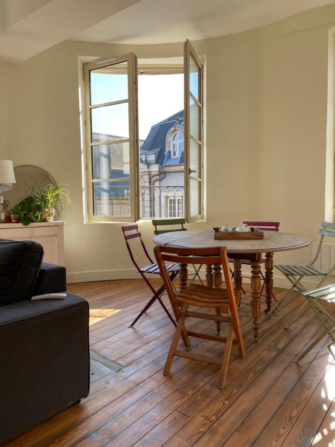 Appartement Au Coeur Du Centre Historique Аваллон Экстерьер фото