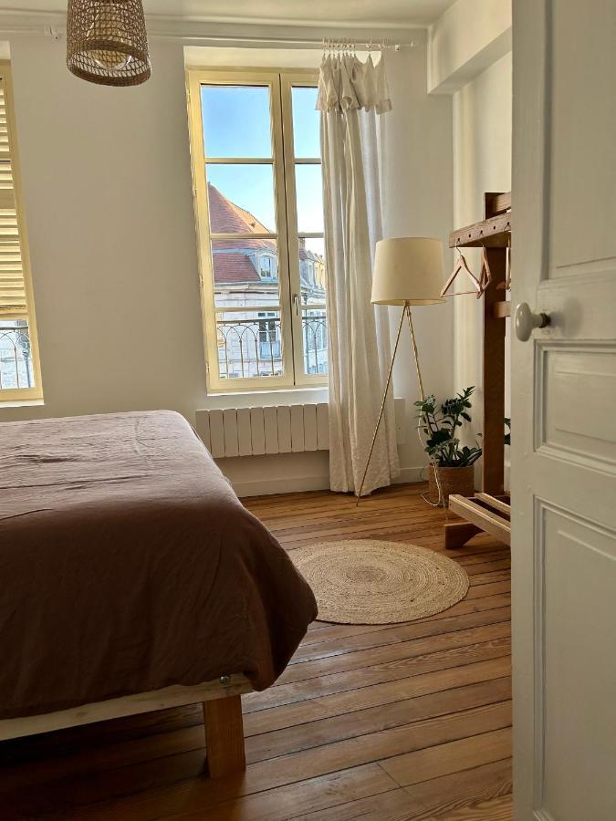 Appartement Au Coeur Du Centre Historique Аваллон Экстерьер фото